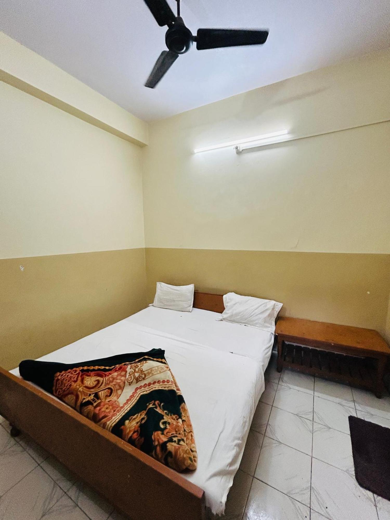 Satsang Lodge Varanasi Exterior photo